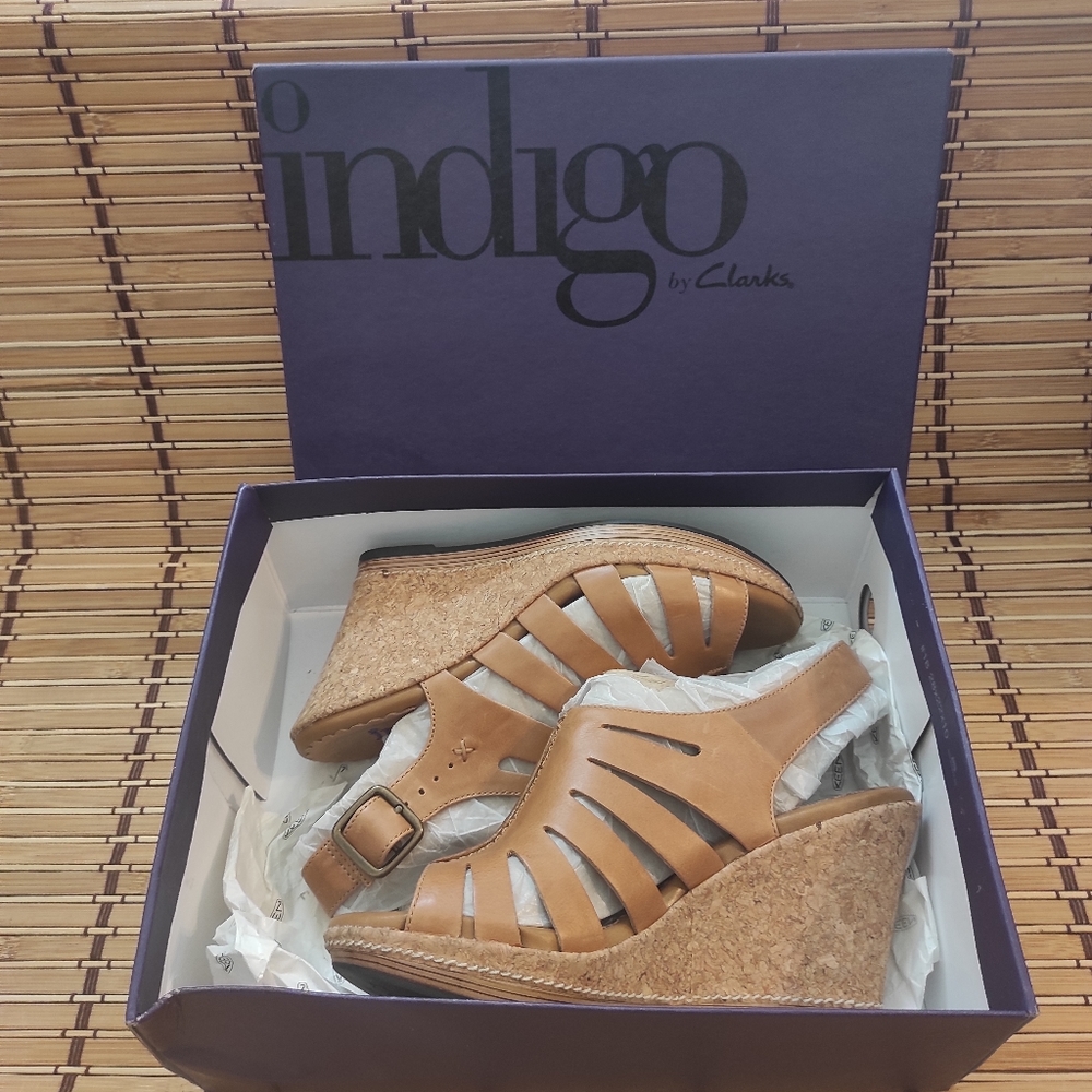 Indigo wedges by Clark. Tan Lea LONG POND s. 6